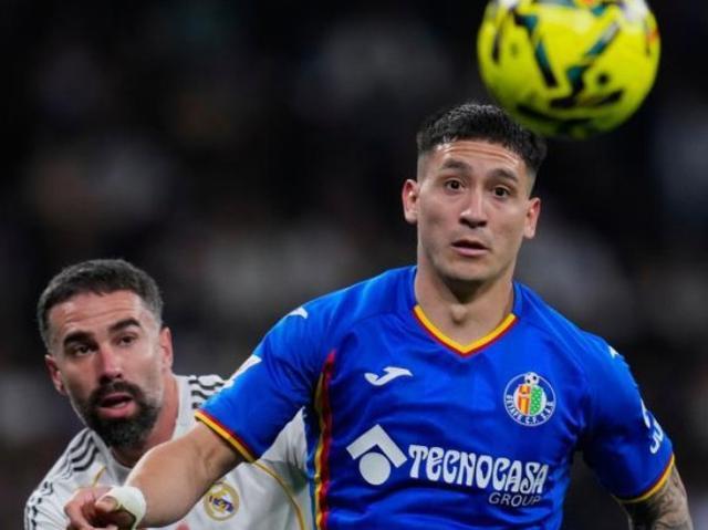 竞技宝-萨特里亚诺:走进伯纳乌时皇马展示欧冠奖杯,我一眼都没看