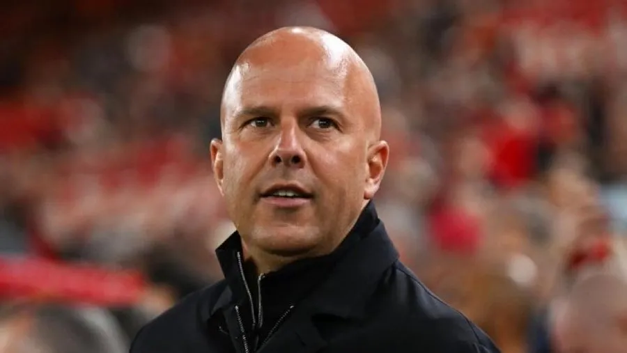 电竞赛事直播平台-利物浦上半场0射门！法国记者点评：没想到斯洛特竟摆起大巴