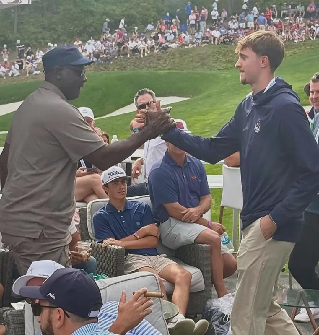 竞技宝-力压乔丹!51+45+25!NBA又一史诗级新秀